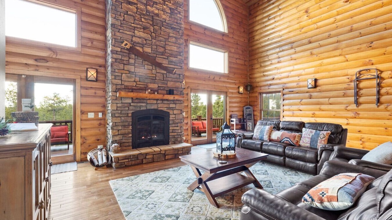 Photo of Livingroom in Deadwood