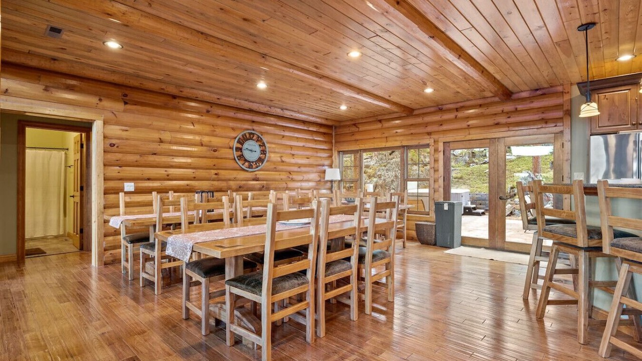 Photo of Others in Deadwood