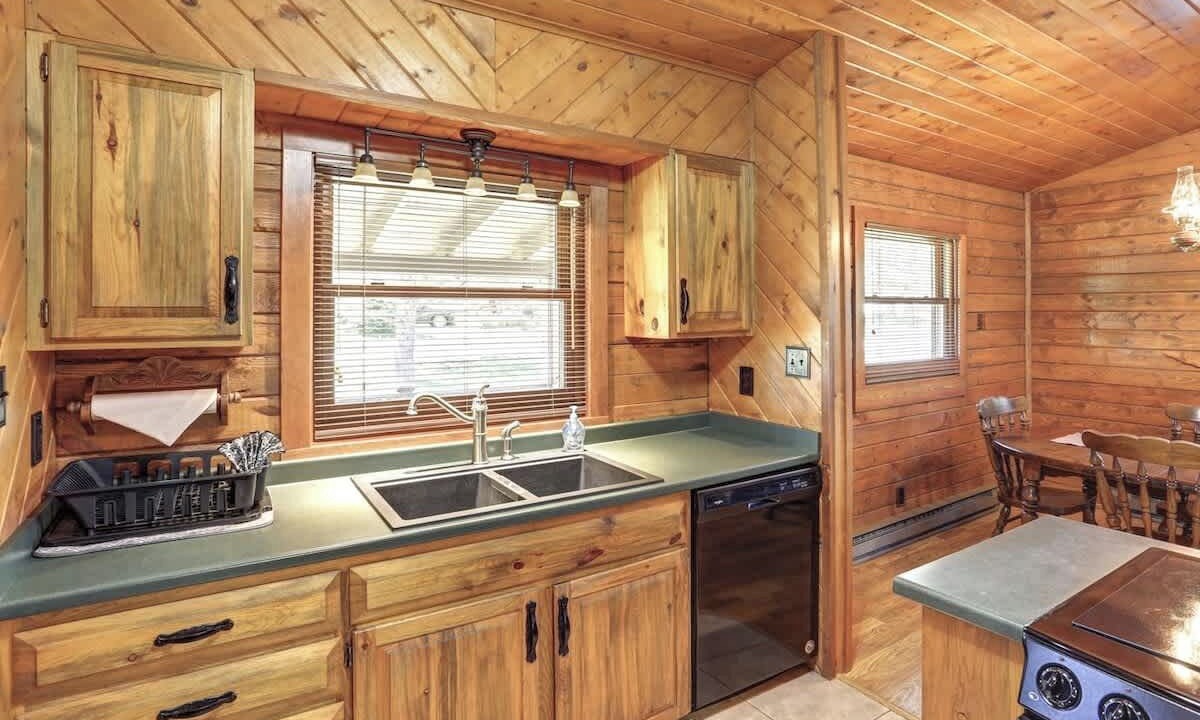 Photo of Kitchen in Colonial Pine Hills