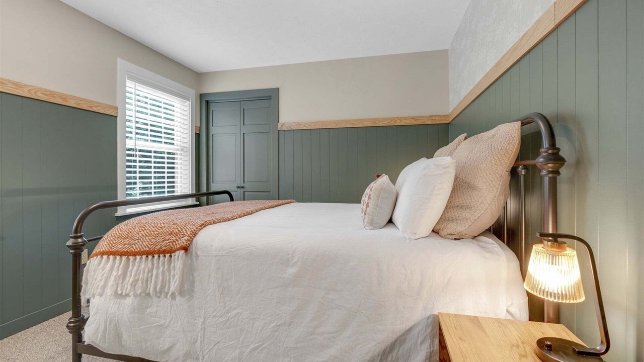 Photo of Bedroom in Bethel
