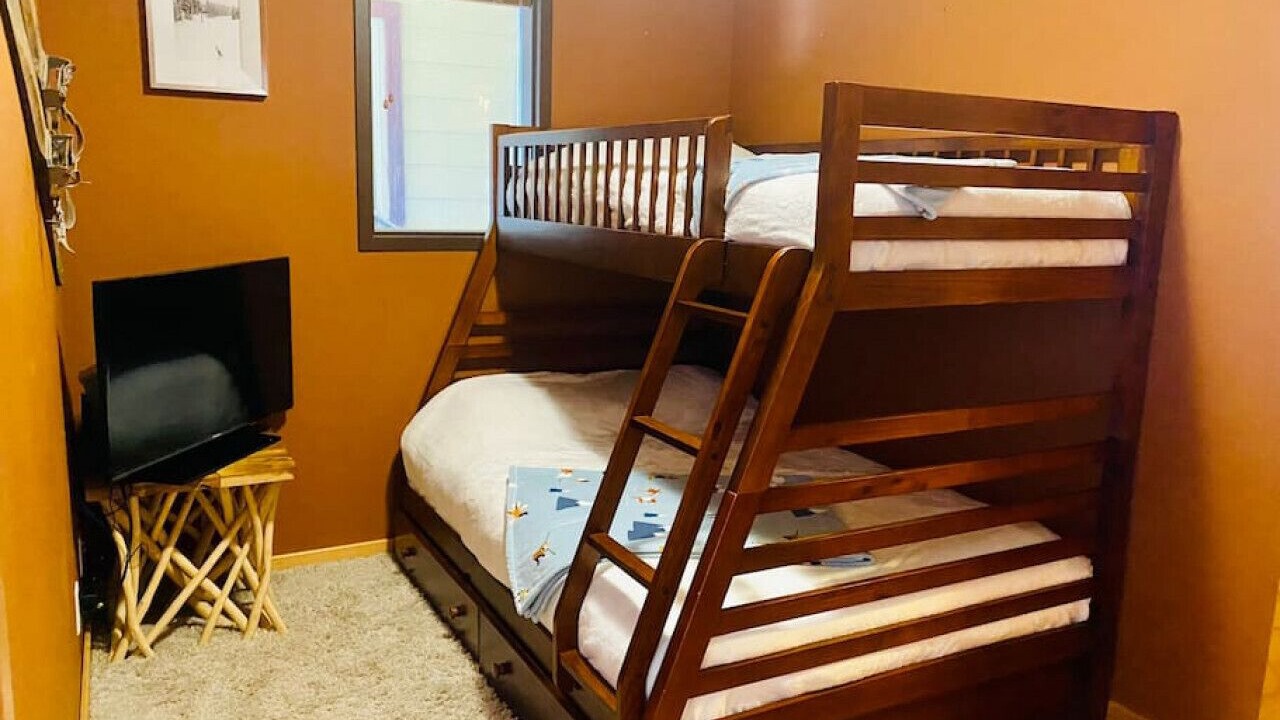 Photo of Bedroom in Okanagan-Similkameen
