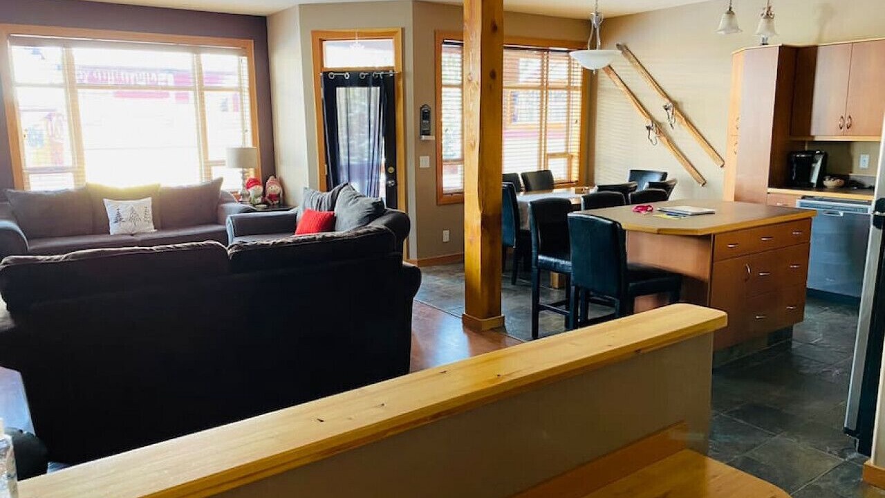 Photo of Livingroom in Okanagan-Similkameen