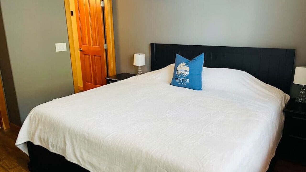 Photo of Bedroom in Okanagan-Similkameen