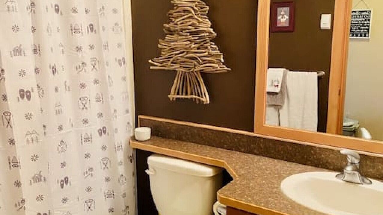 Photo of Bathroom in Okanagan-Similkameen
