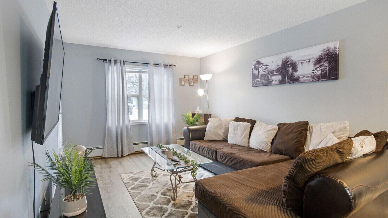 Photo of Livingroom in Southwest Edmonton