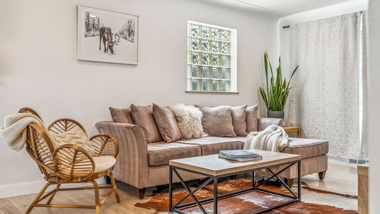 Photo of Livingroom in North Park Hill