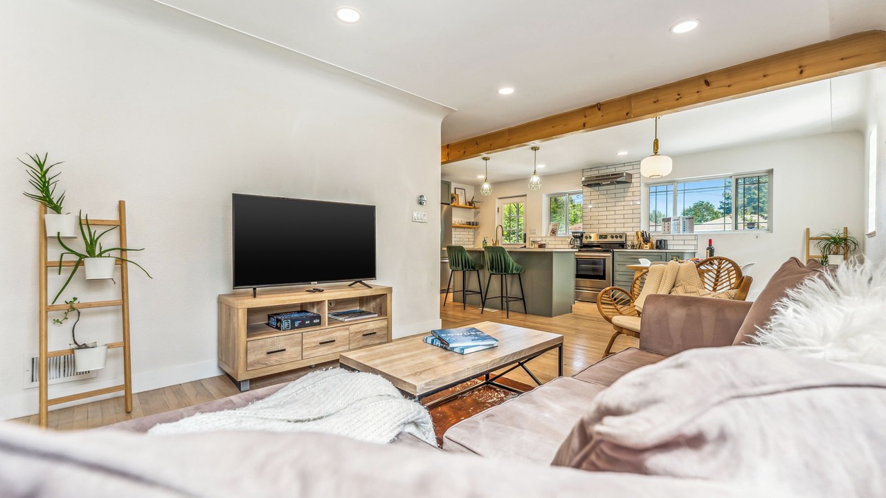 Photo of Livingroom in North Park Hill