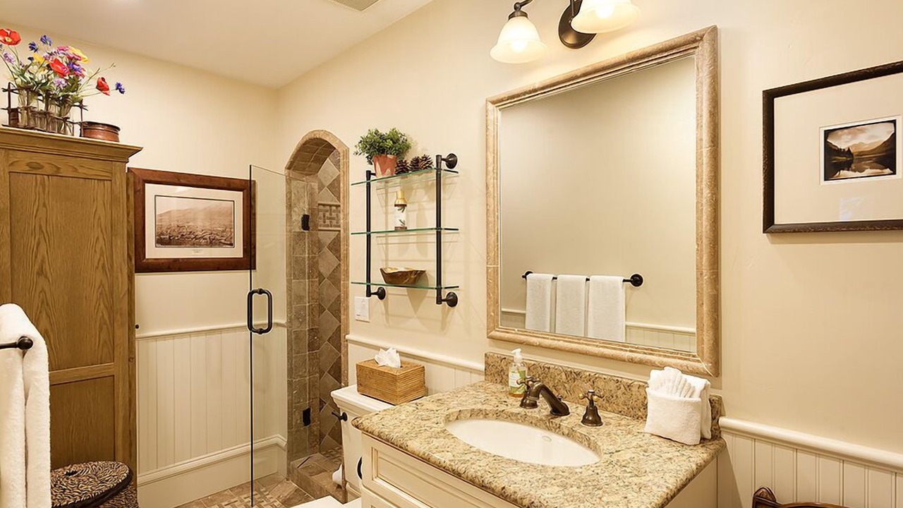Photo of Bathroom in Aspen