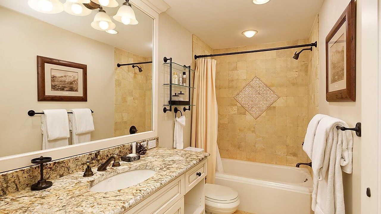 Photo of Bathroom in Aspen