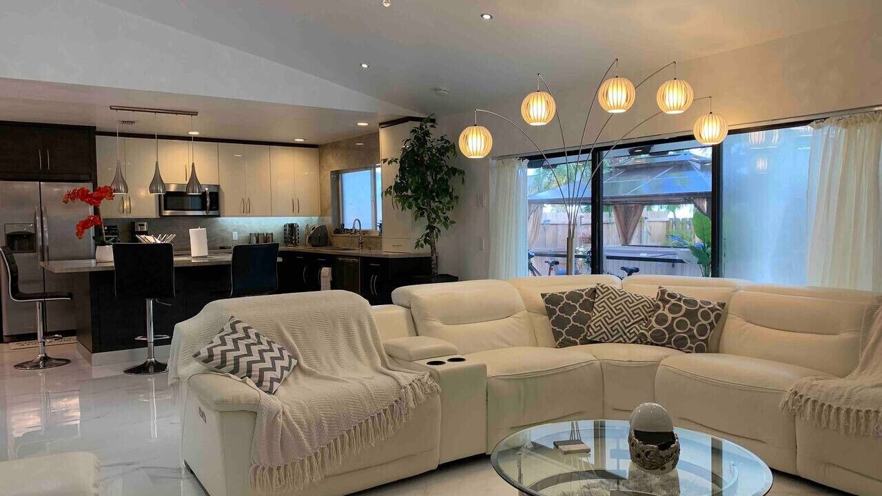 Photo of Livingroom in Florida Gardens