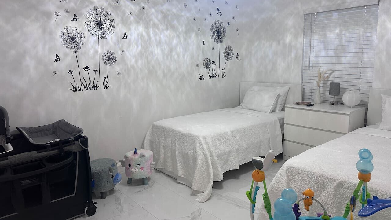 Photo of Bedroom in Florida Gardens