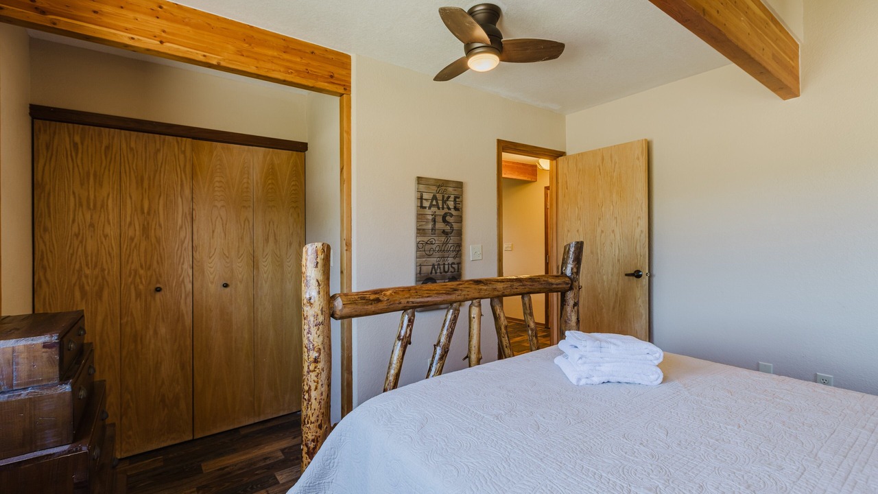 Photo of Bedroom in Lake Hatcher Park