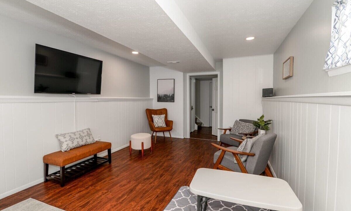 Photo of Bedroom in Euclid