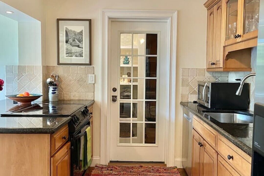 Photo of Kitchen in Lake Ida Shores