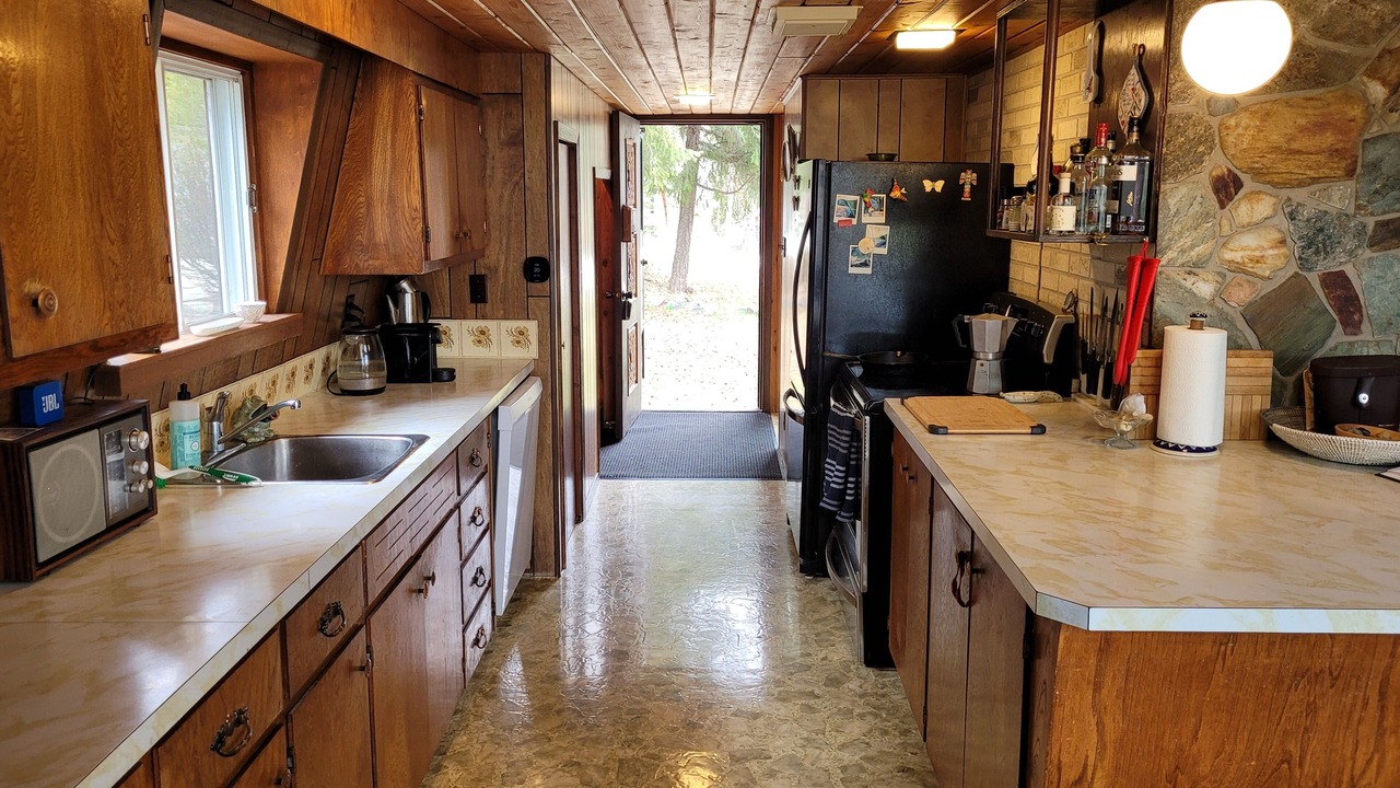 Photo of Kitchen in East Kootenay