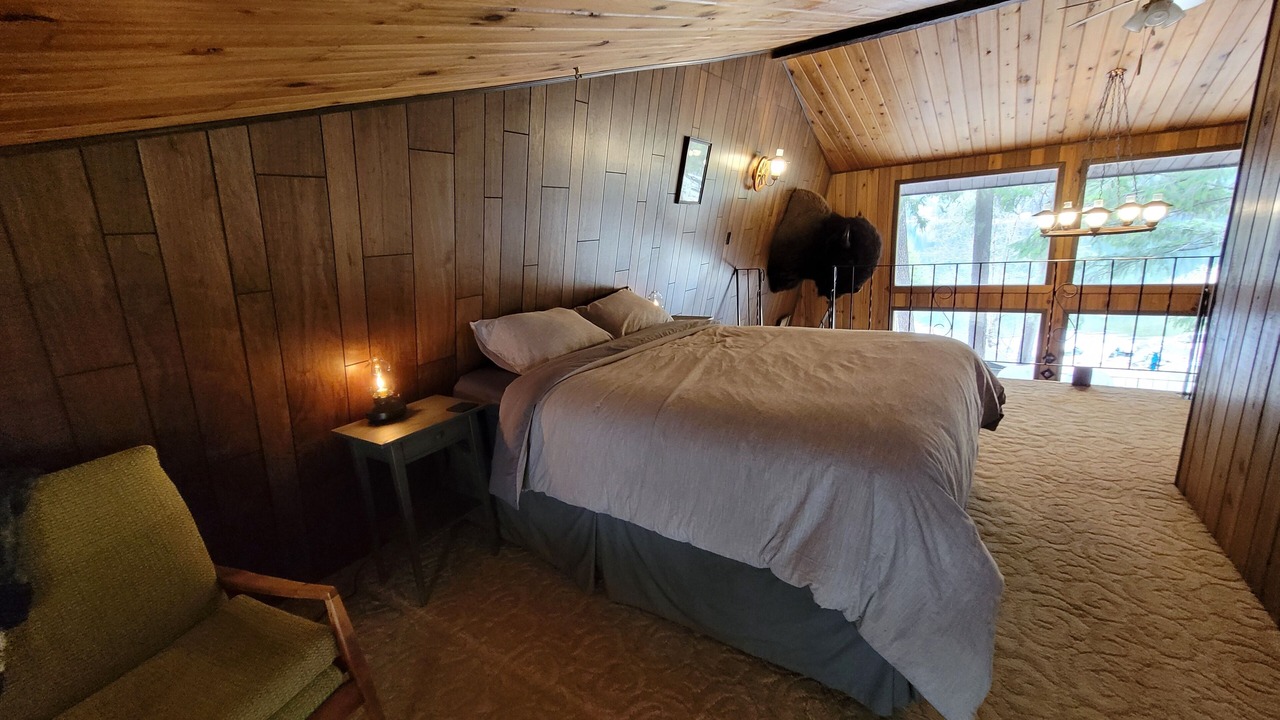 Photo of Bedroom in East Kootenay