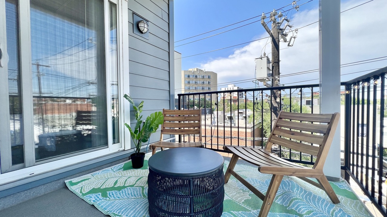 Photo of Patio Balcony in Whyte ave