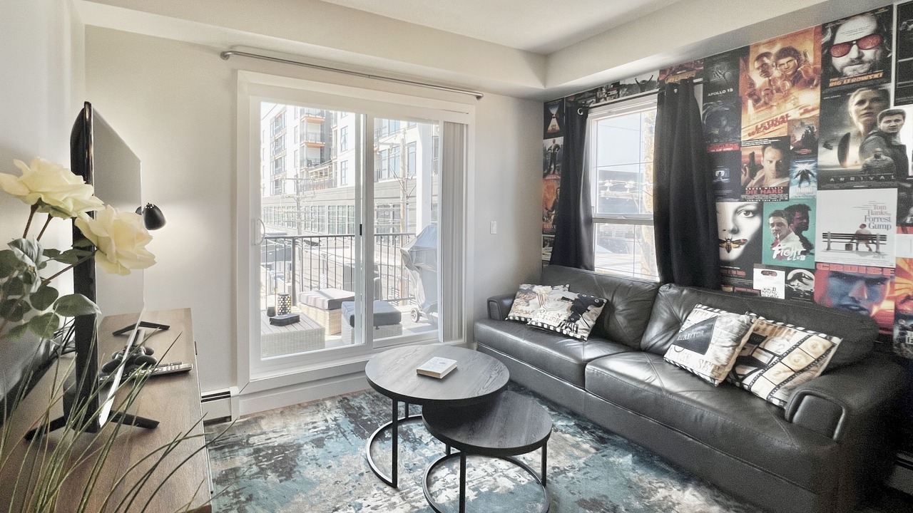 Photo of Livingroom in Whyte ave