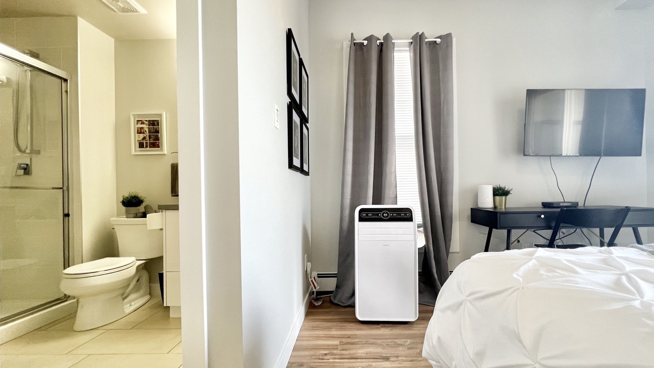Photo of Bedroom in Whyte ave