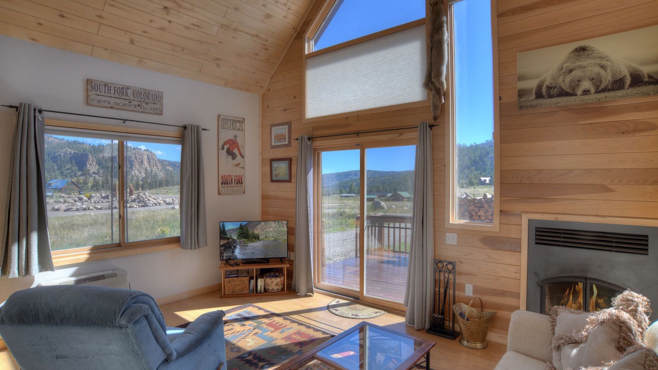 Photo of Livingroom in South Fork