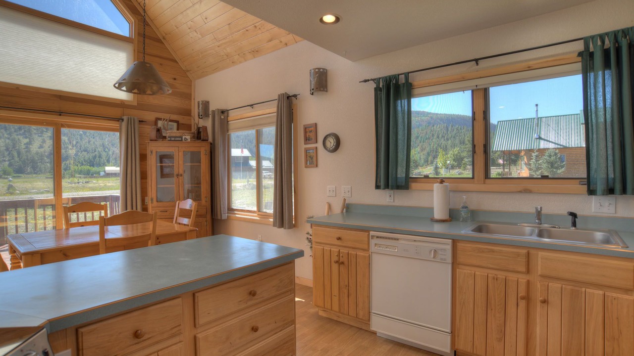 Photo of Kitchen in South Fork