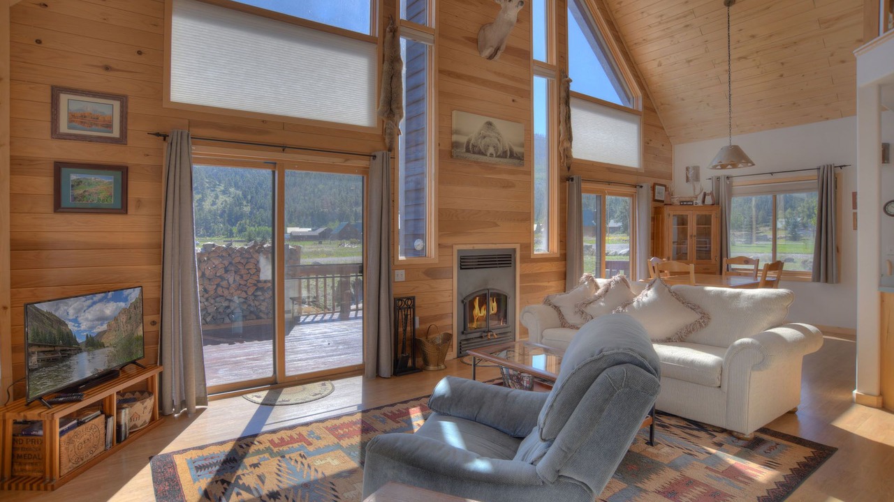 Photo of Livingroom in South Fork