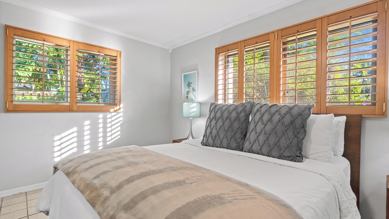 Photo of Bedroom in Lake Estates
