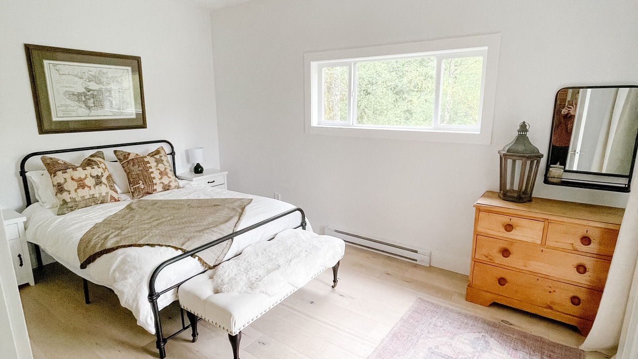 Photo of Bedroom in Shawnigan Lake
