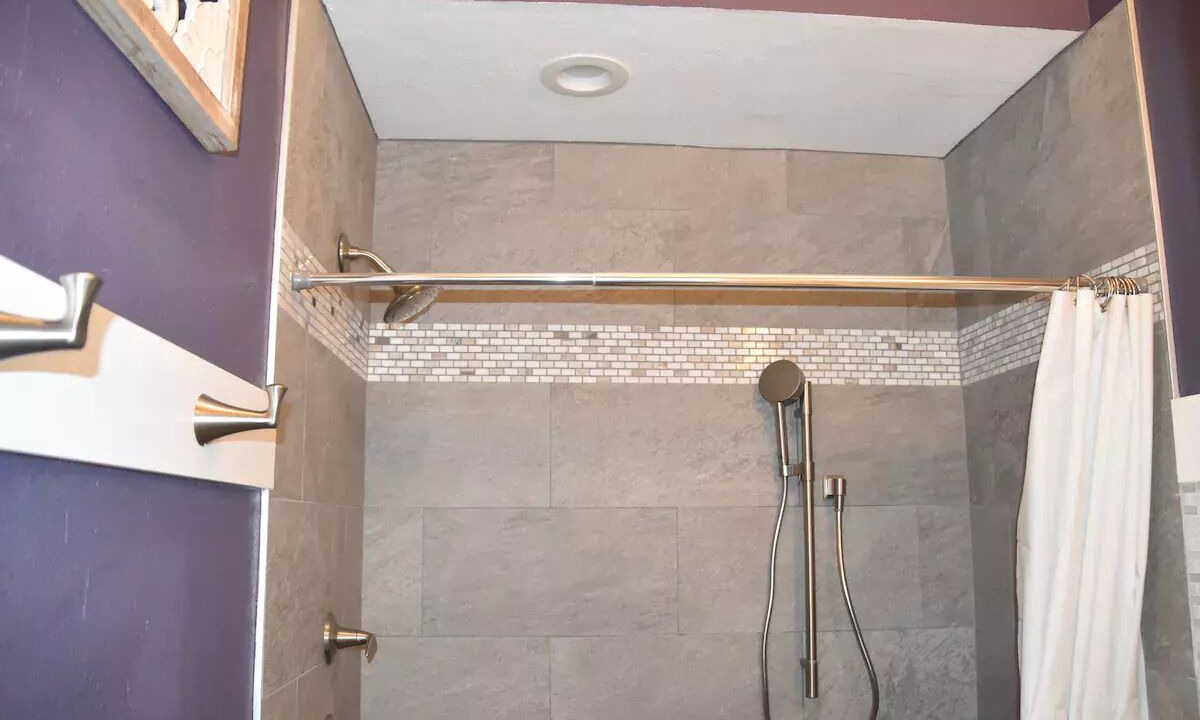 Photo of Bathroom in Avery Park