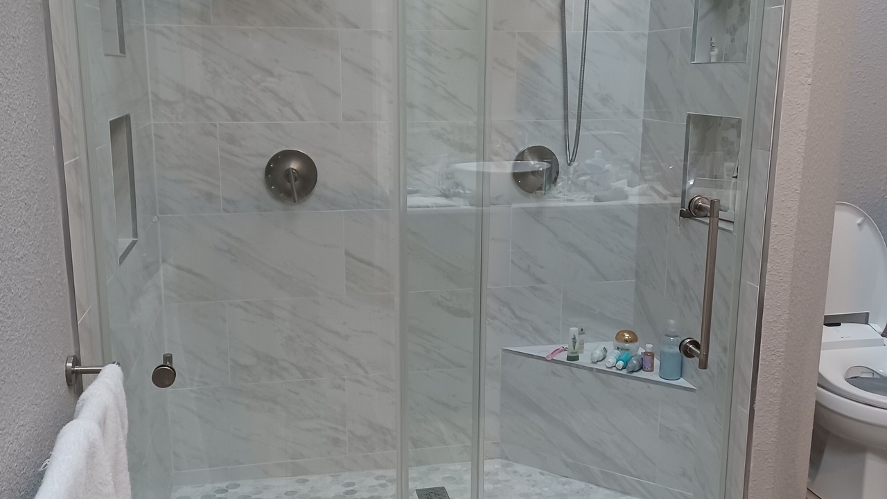 Photo of Bathroom in Avery Park
