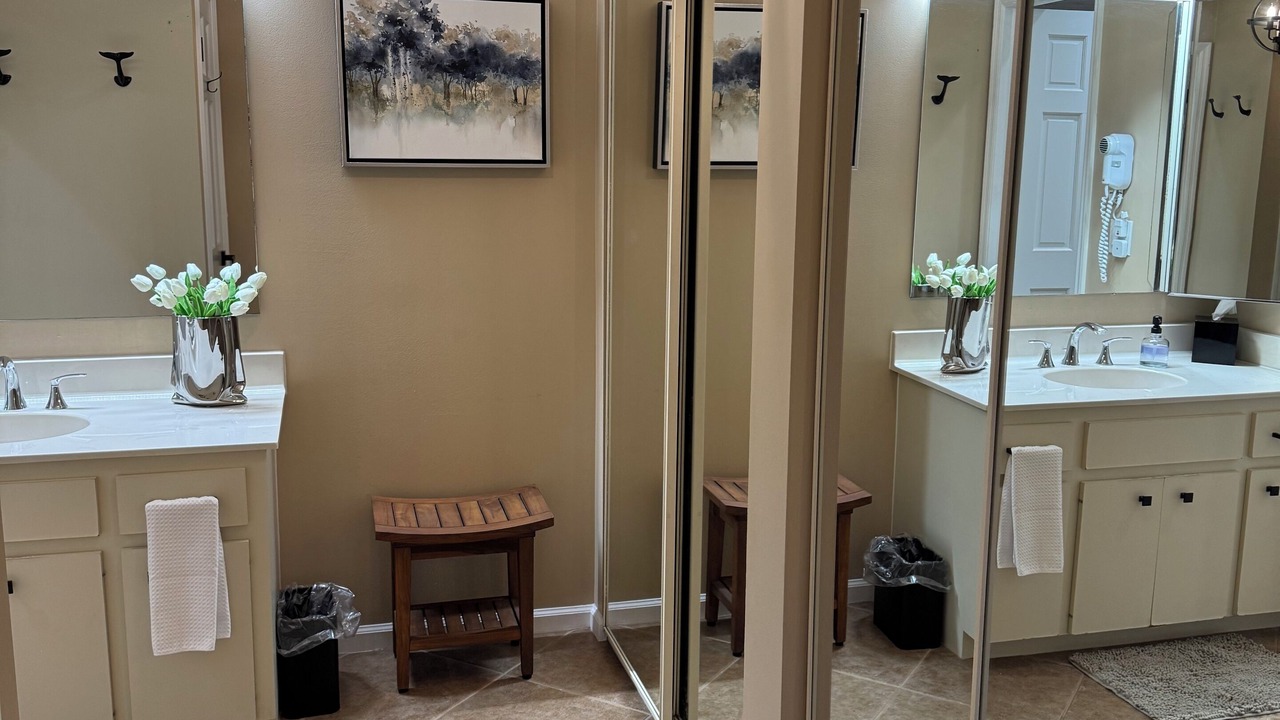 Photo of Bathroom in Hunt Club