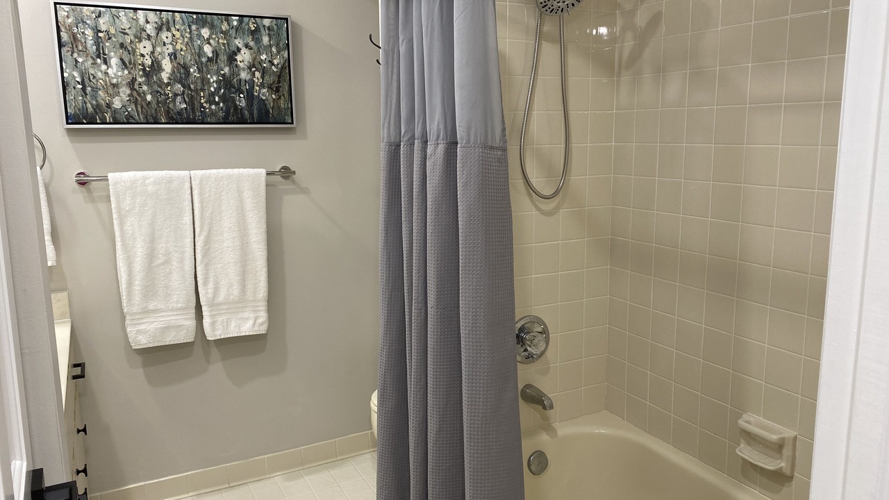 Photo of Bathroom in Hunt Club