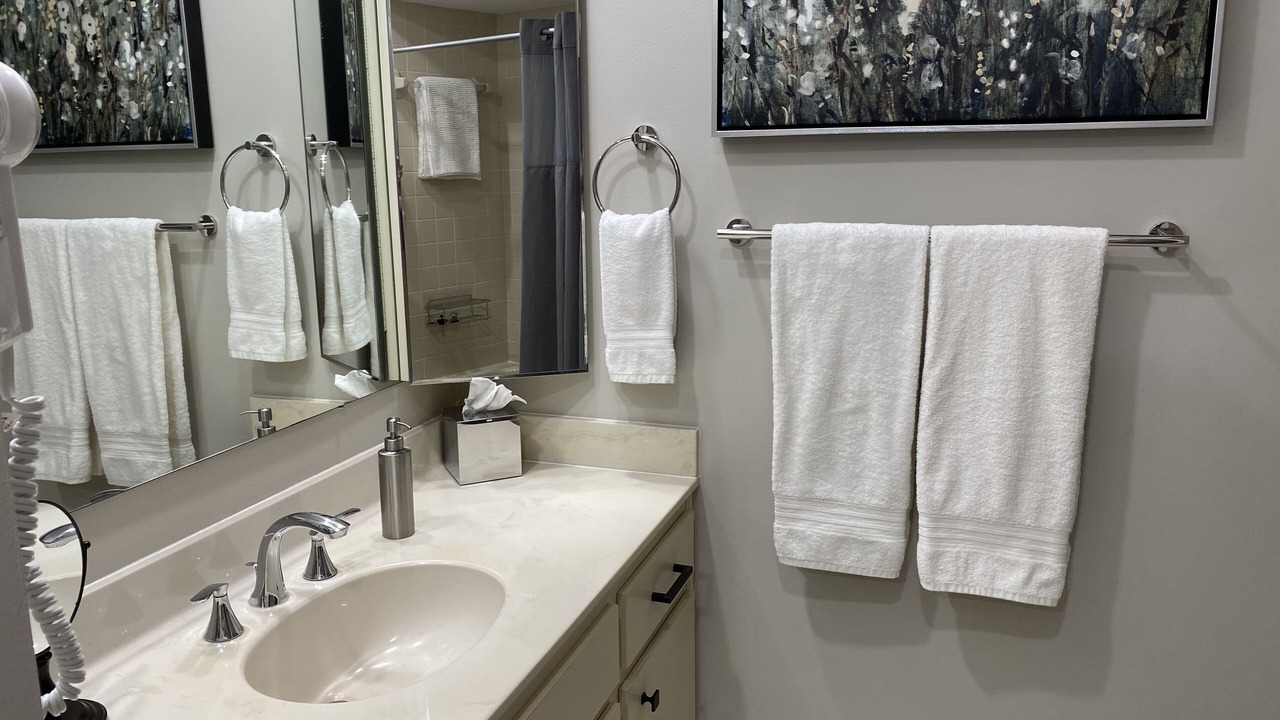 Photo of Bathroom in Hunt Club