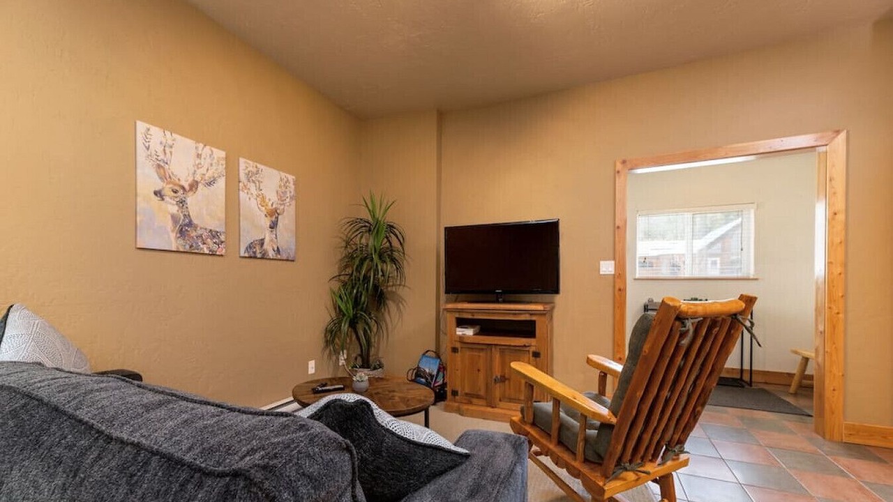 Photo of Livingroom in East Kootenay