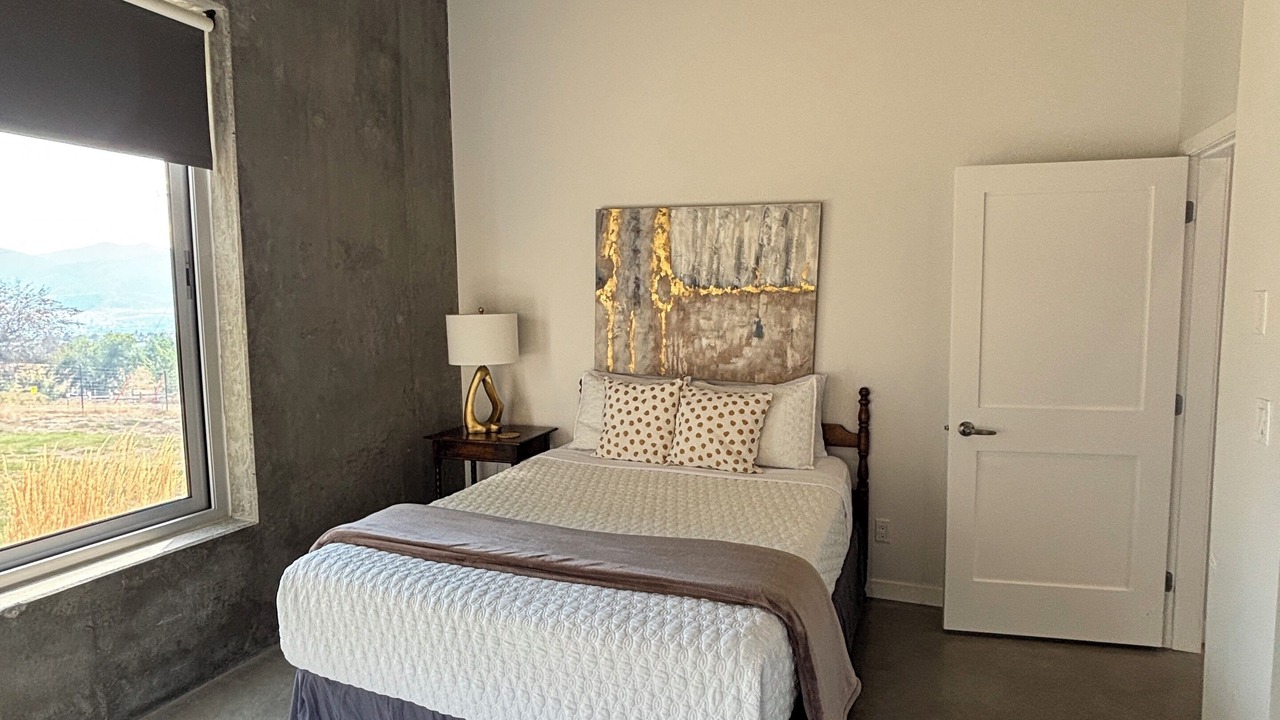 Photo of Bedroom in Okanagan-Similkameen