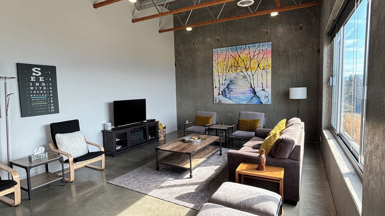 Photo of Livingroom in Okanagan-Similkameen