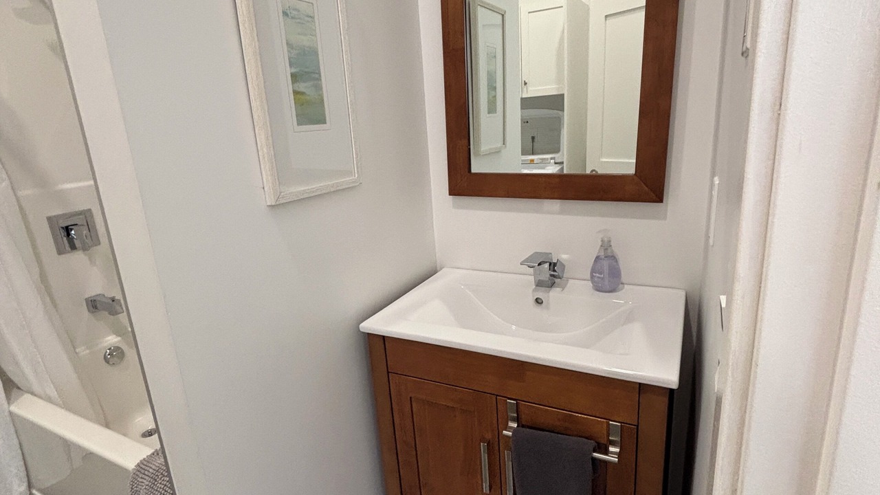 Photo of Bathroom in Okanagan-Similkameen