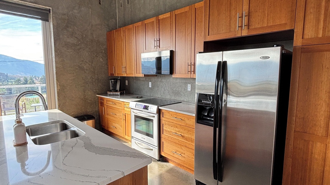 Photo of Kitchen in Okanagan-Similkameen