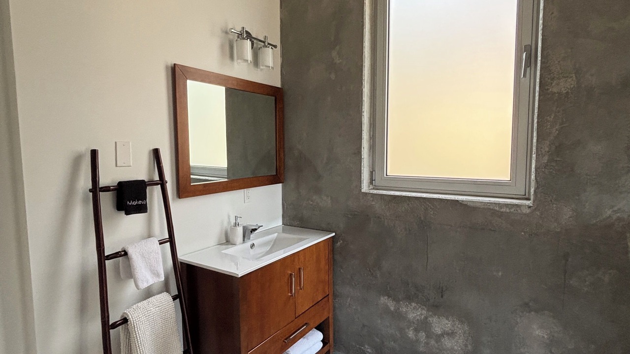 Photo of Bathroom in Okanagan-Similkameen