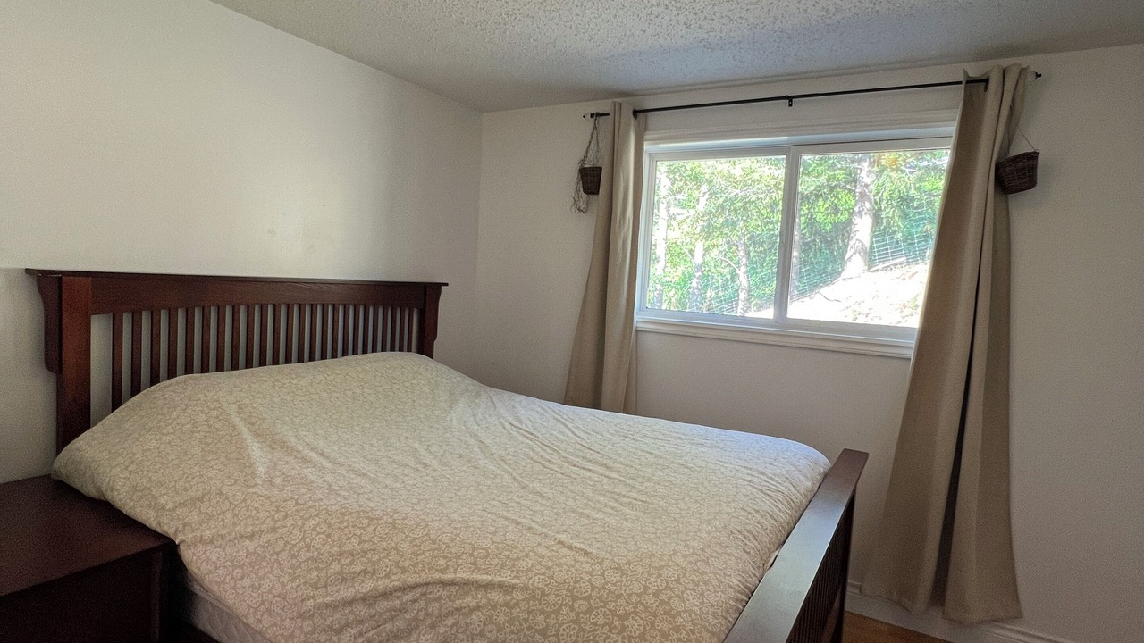 Photo of Bedroom in Okanagan-Similkameen