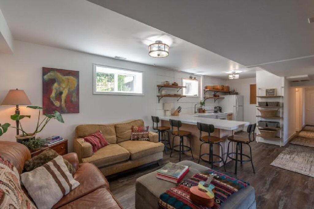 Photo of Livingroom in Okanagan-Similkameen