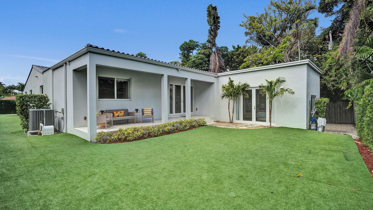 Photo of Outdoor in Coral Way