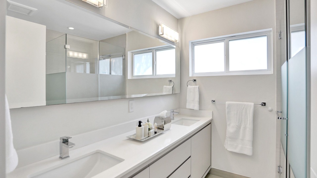 Photo of Bathroom in Coral Way
