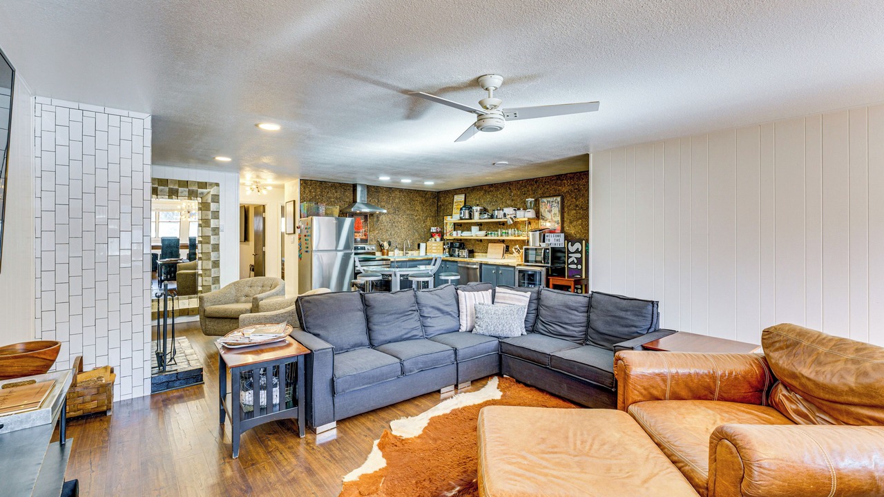 Photo of Bedroom in Red River
