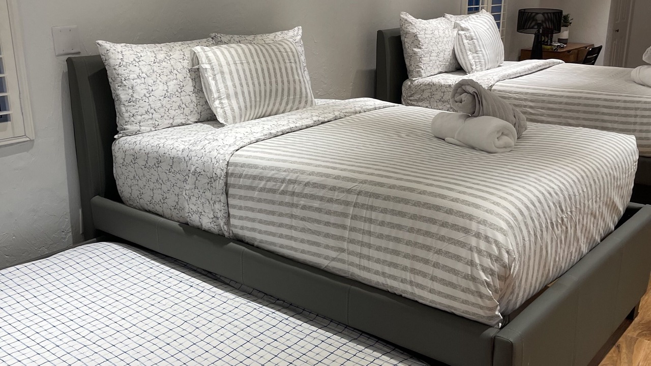 Photo of Bedroom in Hollywood Lakes