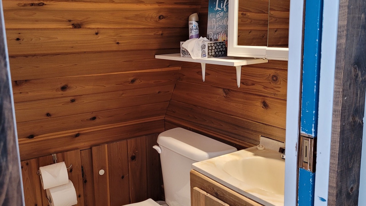 Photo of Bathroom in Division No. 8