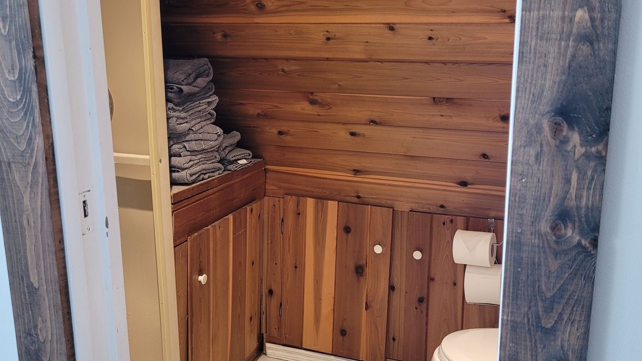 Photo of Bathroom in Division No. 8