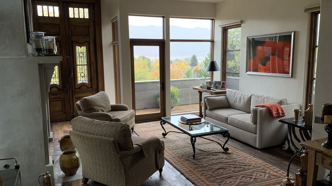 Photo of Livingroom in Basalt