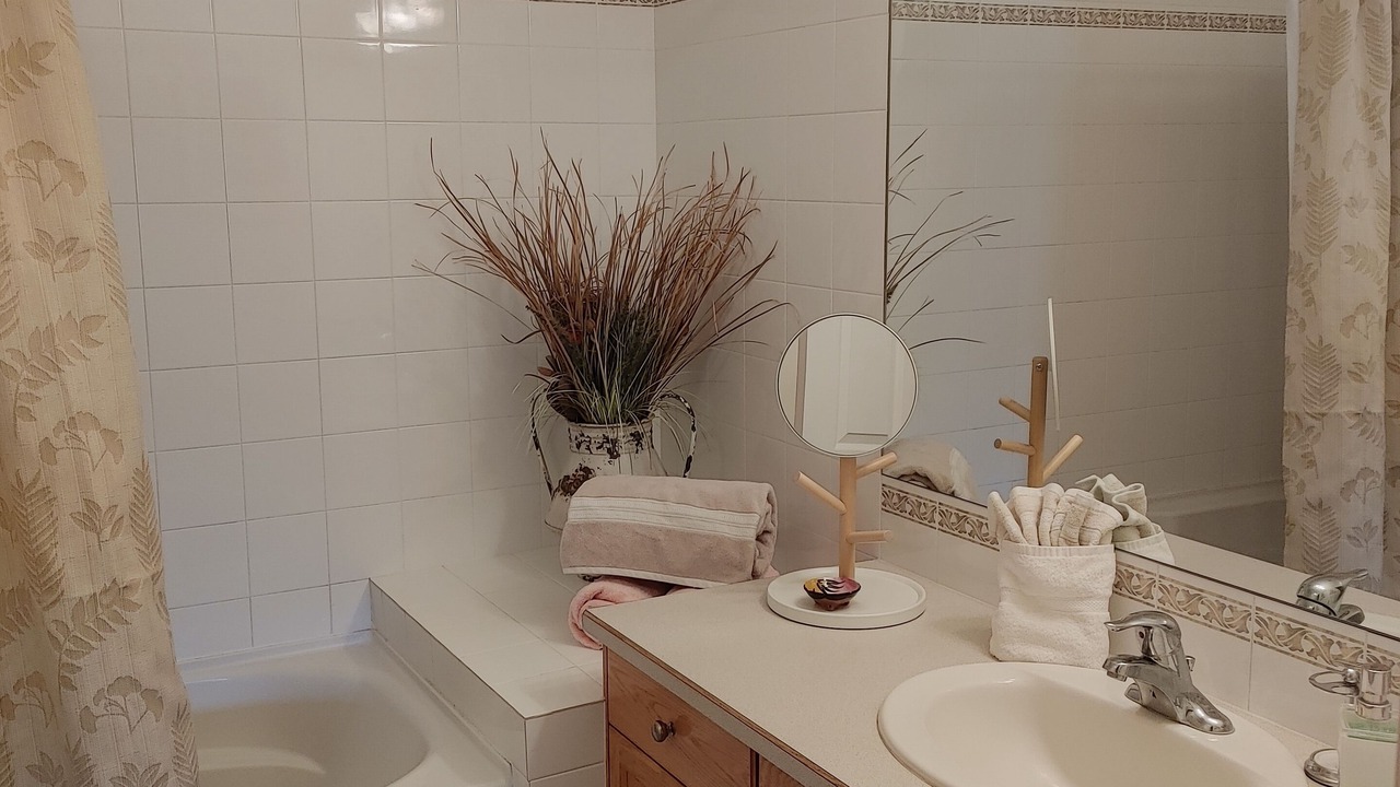 Photo of Bathroom in Okanagan-Similkameen