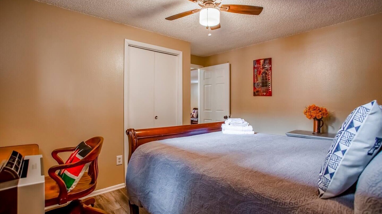 Photo of Bedroom in East Colfax